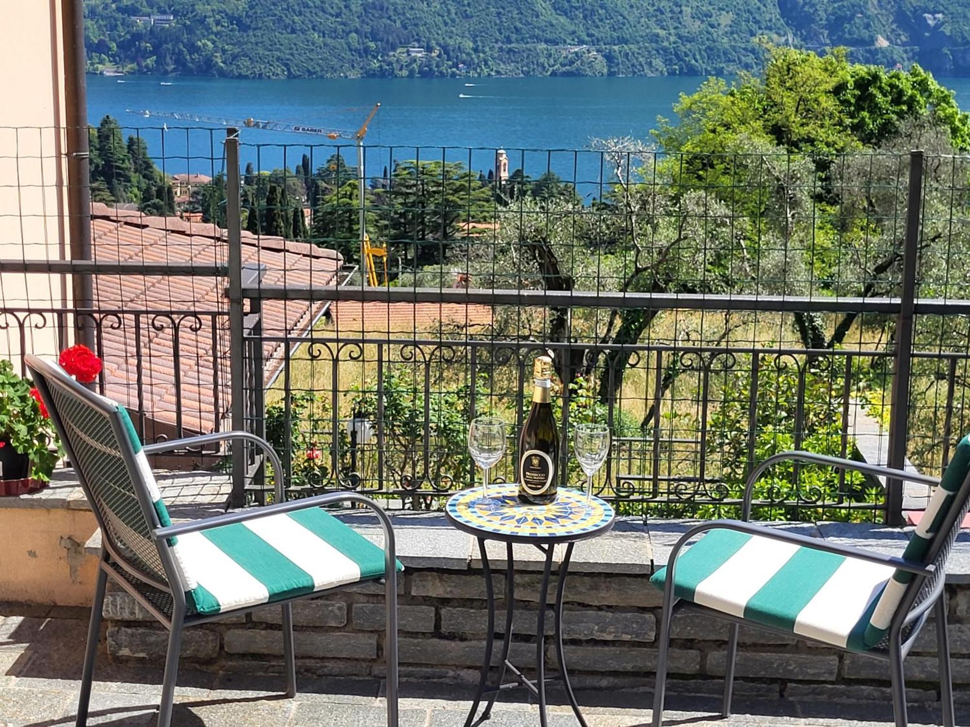 Casa Intignano - Appartamento Con Terrazzo Vista Lago تريميتْسّو المظهر الخارجي الصورة
