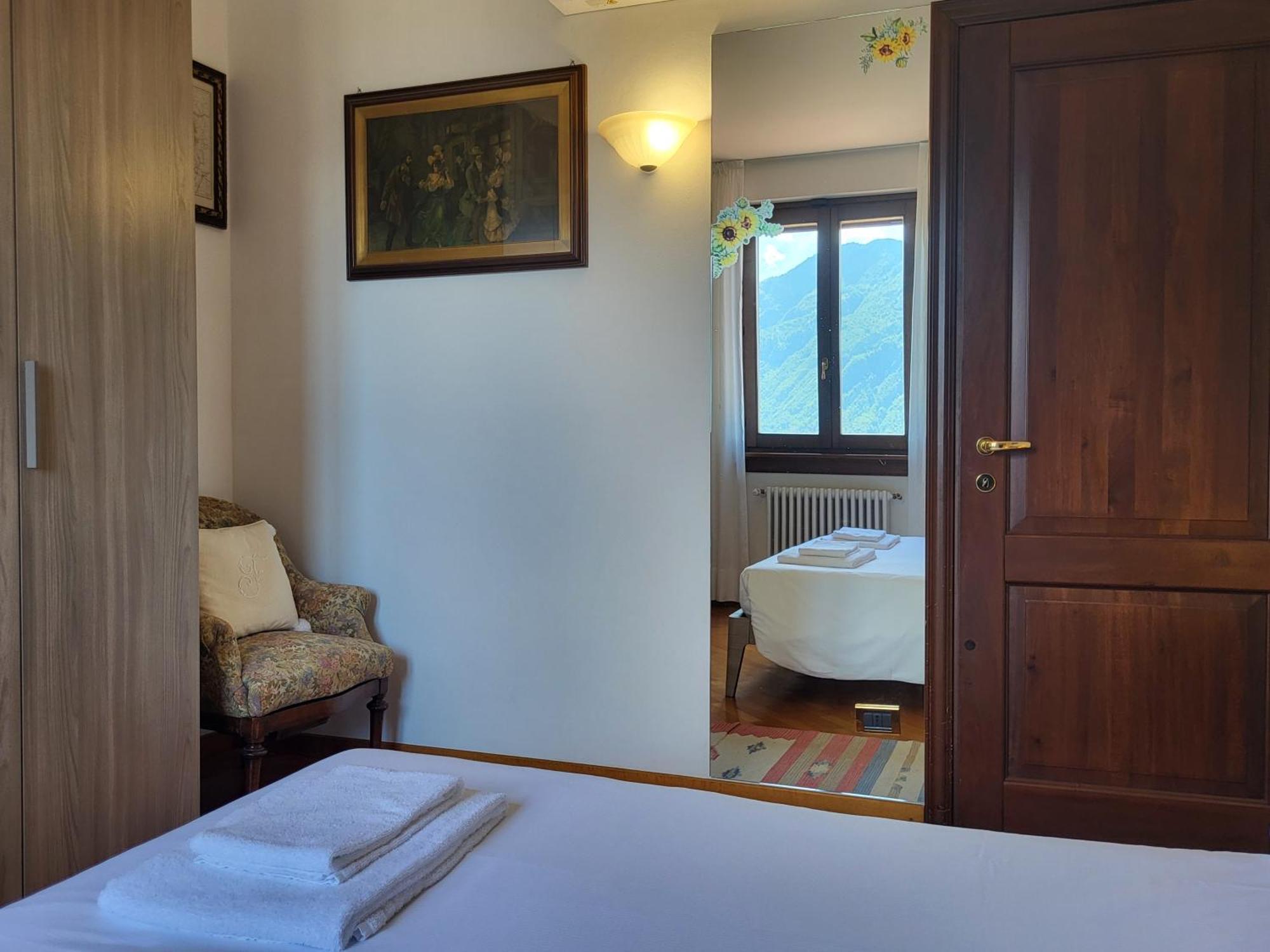 Casa Intignano - Appartamento Con Terrazzo Vista Lago تريميتْسّو المظهر الخارجي الصورة